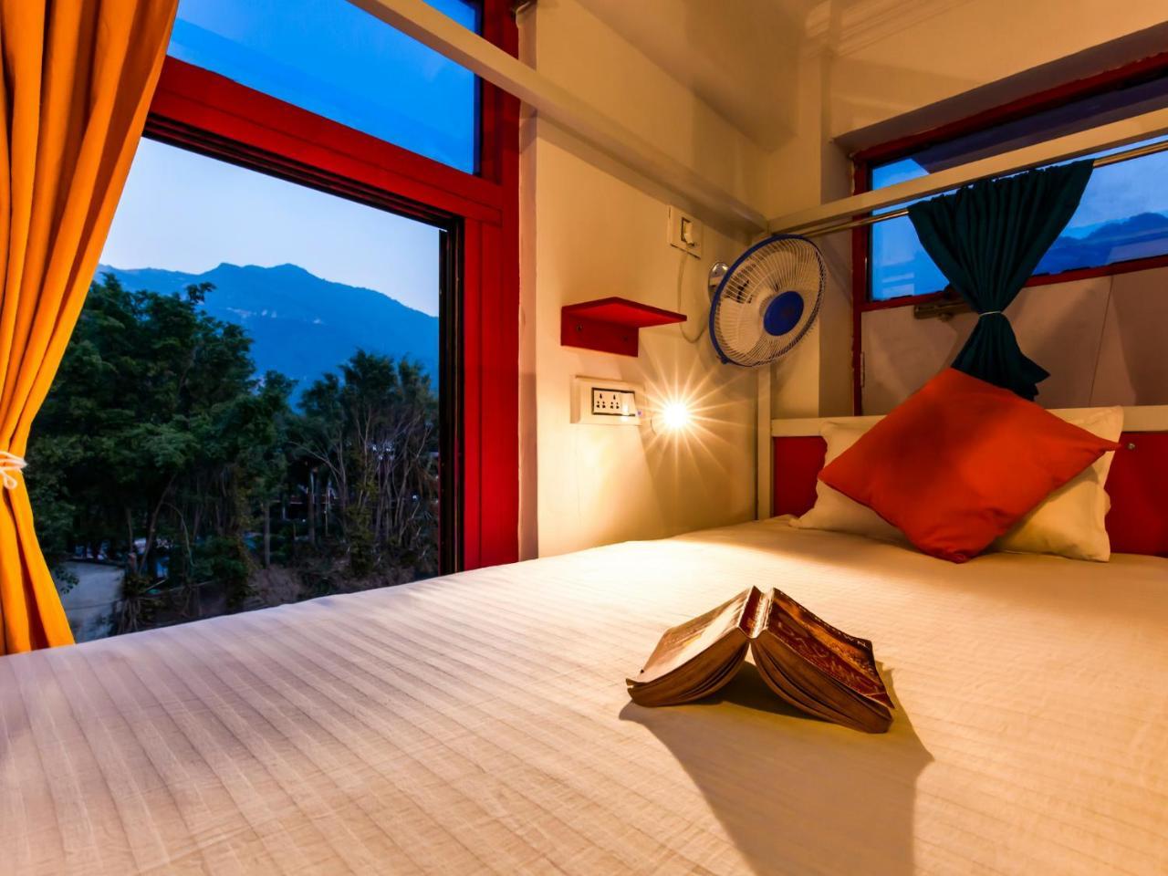 Gostops Rishikesh, Tapovan Bagian luar foto